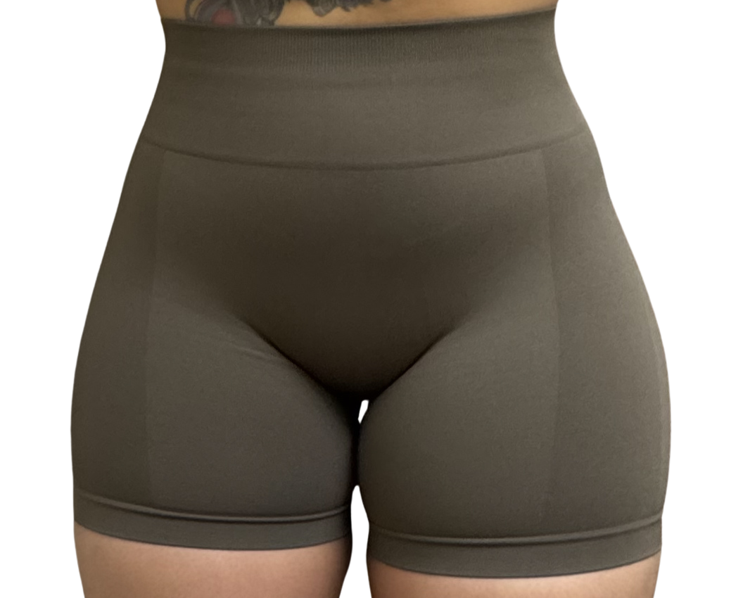 Elevate Shorts - Mocha